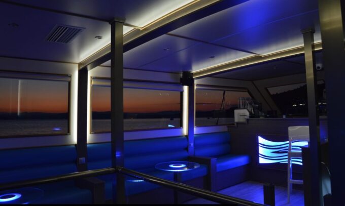 From Ouranoupoli: Back to the 80s. VIP Sunset Cruise - Customer Ratings