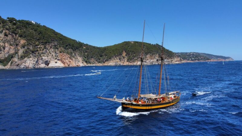 From Palamós: Southern Coast Sailing Tour - Booking Information