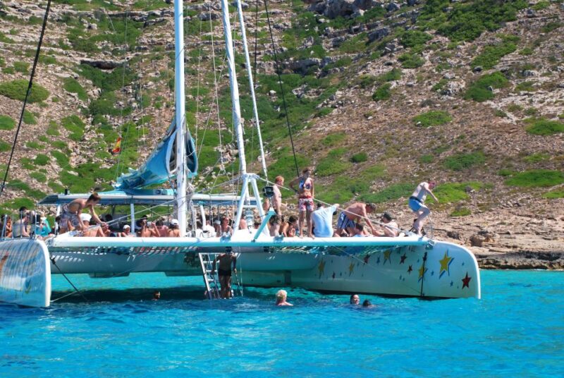 From Palma De Mallorca: Boat Cruise to Illetes - Onboard Relaxation and Amenities