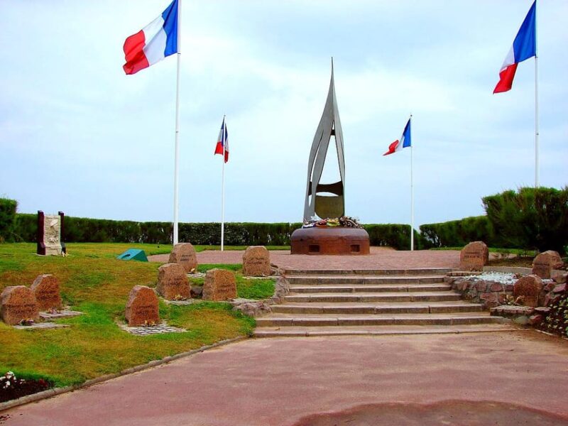 From Paris: 2-Day D-Day Tour With Private Guide - American Cemetery and Memorial