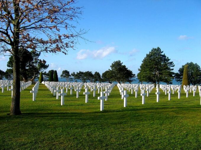 From Paris: 2-Day D-Day Tour With Private Guide - Bayeux Hotel and Museum Visits