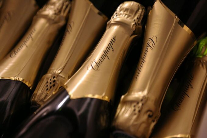 From Paris: Champagne Day Trip With 7 Tastings and Lunch - Important Considerations