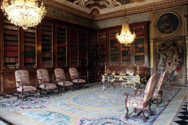 From Paris: Château De Fontainebleau & Vaux-Le-Vicomte - Understanding the Historical Significance