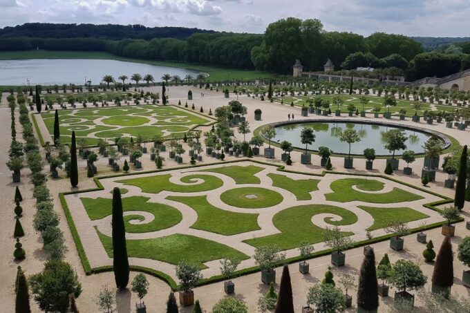 From Paris: Giverny and Versailles Private Full-Day Trip - Highlights of the Private Full-Day Trip
