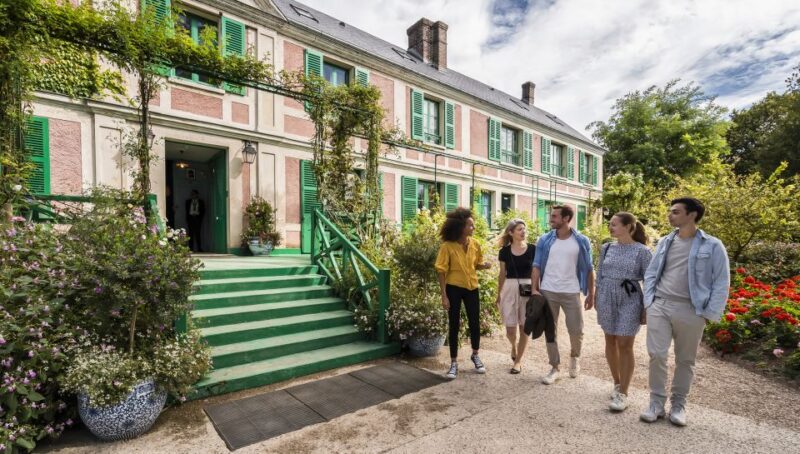 From Paris: Giverny Day Trip With Audio Guide or Live Guide - Home and Gardens