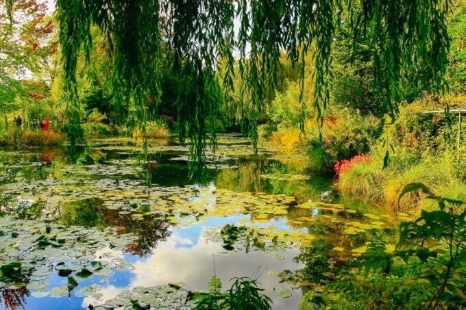 From Paris: Giverny Day Trip With Audio Guide or Live Guide - Exclusions