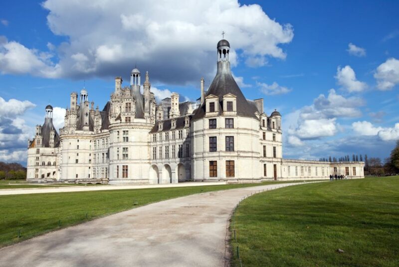 From Paris: Mont St Michel and Loire Valley 2 Day Tour - Accommodation Details
