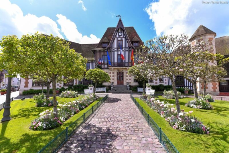 From Paris: Normandy's Regional Highlights Private Tour - Indulge in Elegant Manoir Experience