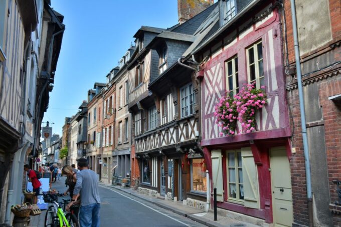 From Paris: Normandy's Regional Highlights Private Tour - Included Lunch and Entrance Fees
