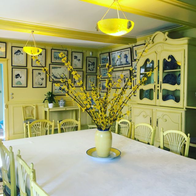 From Paris: Private Trip to Giverny, Monets House & Museum - Strolling Through the Vibrant Gardens