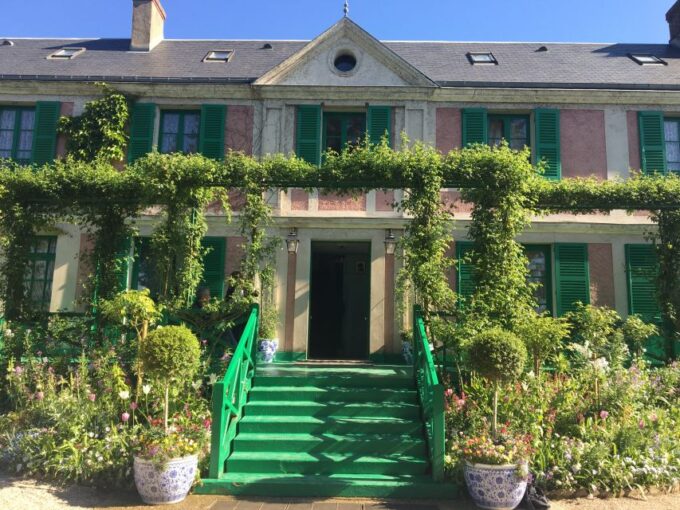 From Paris: Private Trip to Giverny, Monets House & Museum - Inclusive Private Tour Package