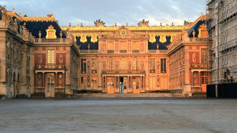 From Paris: Skip-The-Line Versailles Palace Private Tour - Exploring the Palace