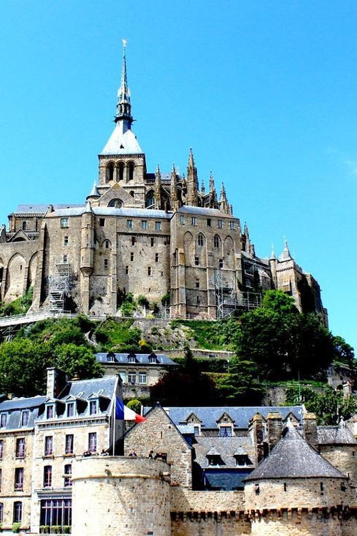 From PARIS to MONT SAINT MICHEL UNESCO World Heritage - Door-to-door Shuttle Service