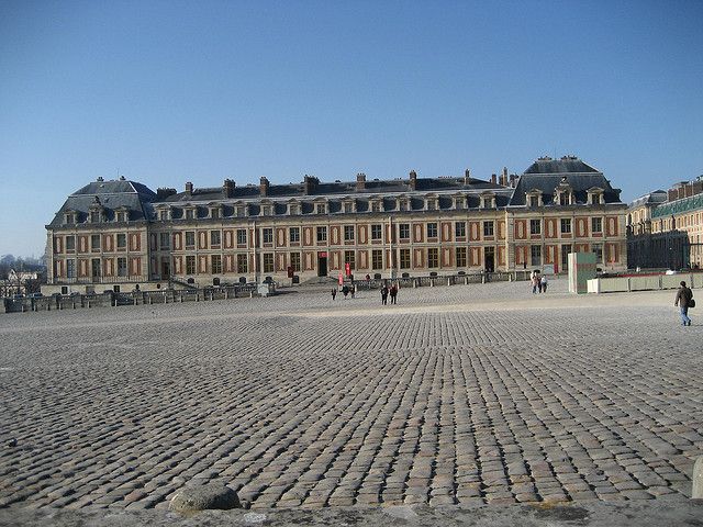 From Paris: Versailles Guided Tour by Deluxe Minibus - Highlights of the Palace