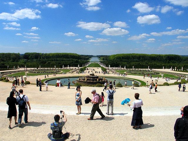 From Paris: Versailles Guided Tour by Deluxe Minibus - State Apartments and Hall of Mirrors