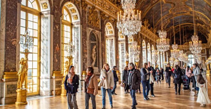 From Paris: Versailles Palace & Gardens Private Guided Tour - Private Group Experience