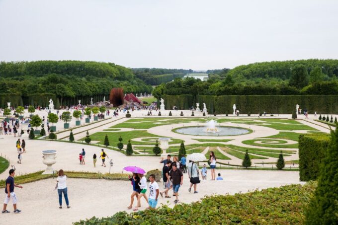 From Paris: VIP Versailles Bike Tour & Kings Apartment Tour - Discovering Marie Antoinettes Hamlet and Trianons