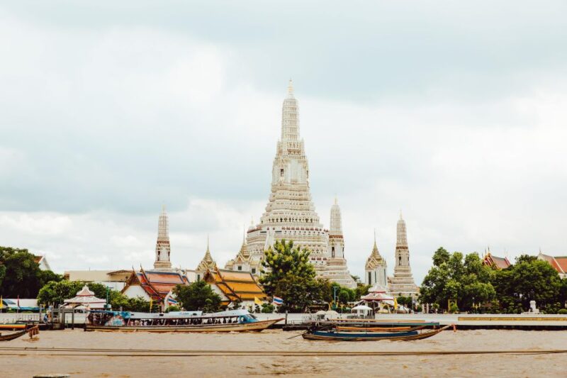 From Pattaya: Bangkok Temples Full-Day Tour - Wat Pho and Lunch