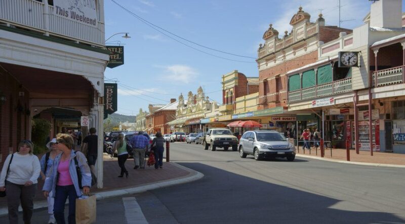 From Perth: Wave Rock and York Cultural Tour With a Guide - Aboriginal Rock Art