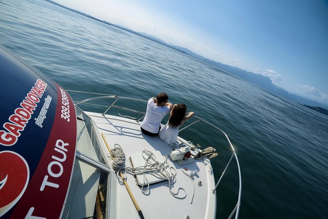 From Peschiera: Cruise on the Southern Coast to Sirmione - Discovering Sirmione