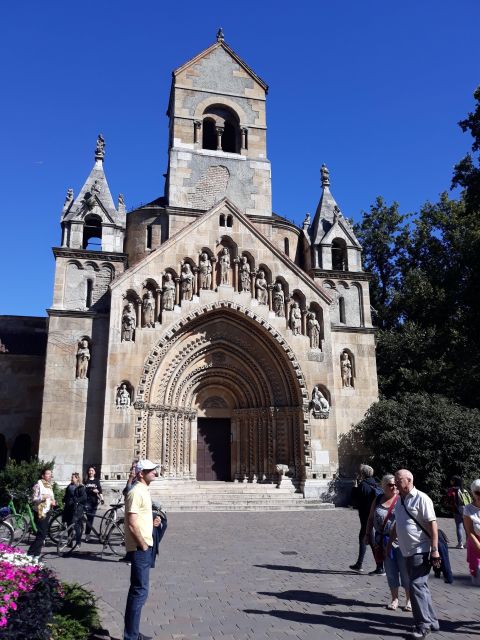 From Pest to Buda Your Essential Tour With a Local Guide - Important Information