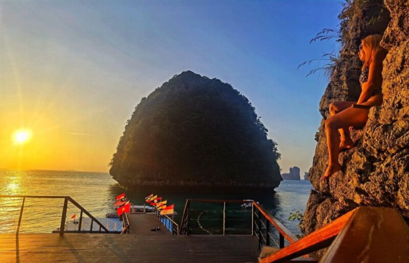 From Phi Phi Don:Sunset and Plankton Snorkeling by Speedboat - Key Points