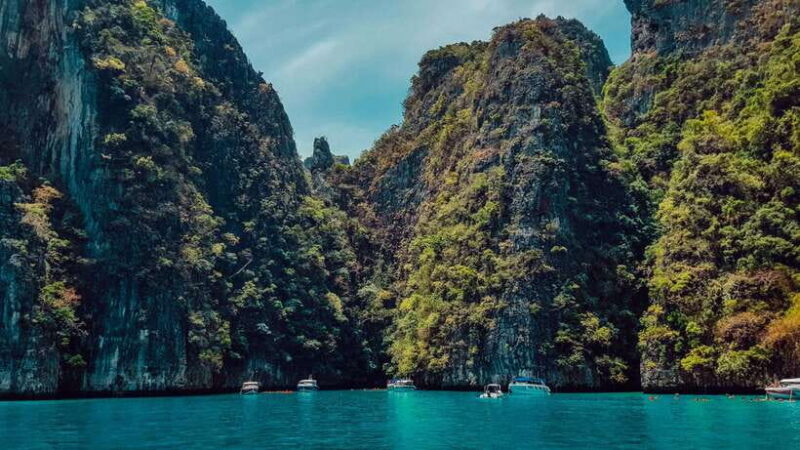 From Phi Phi: Half Day Longtail Boat Tour to Maya Bay - Tour Experience