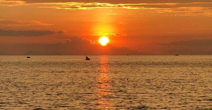 From Phi Phi Island: Maya Bay Sunset & Plankton by Speedboat - Viking Cave Photo Stop