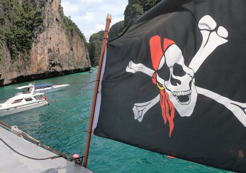 From Phi Phi Island: Pirate Boat With Sunset - Key Points