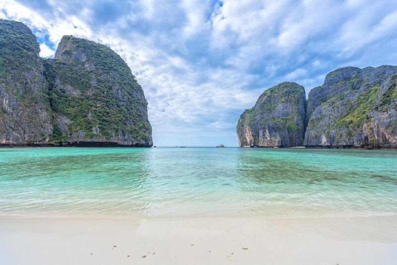 From Phi Phi: Sunrise Maya Bay, Pileh Lagoon Speedboat Tour - Itinerary Highlights