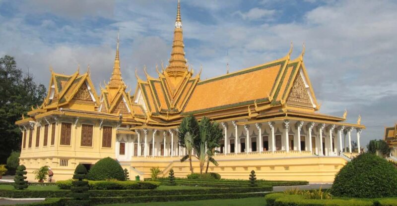 From Phnom Penh: 9-Day Cambodia Tour With Accommodation - Phnom Penh Exploration