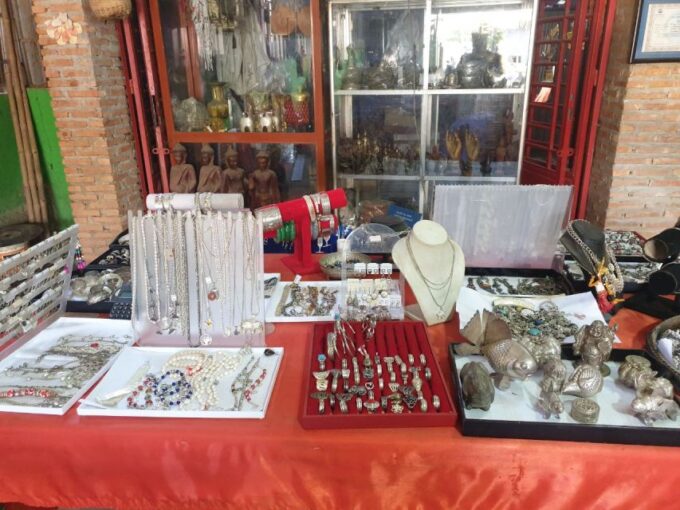 From Phnom Penh: Oudong Stupas & Silver Smith Village - Exploring the Stupas