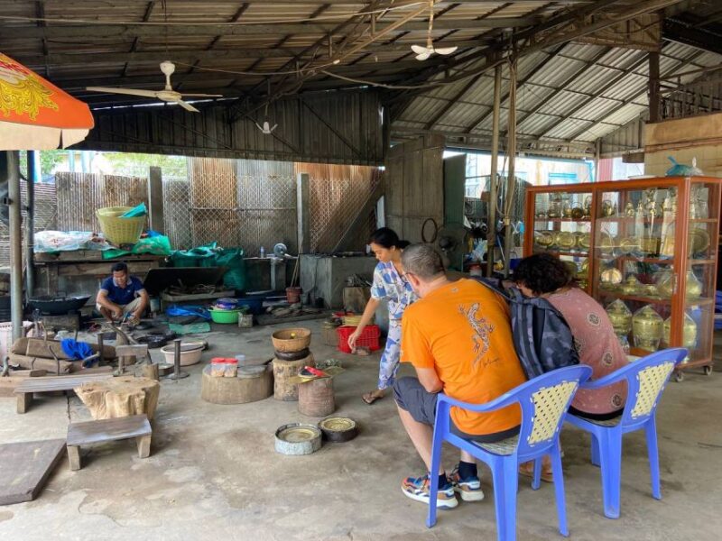 From Phnom Penh: Oudongk Mountain and Koh Chen Island Tour - Good To Know