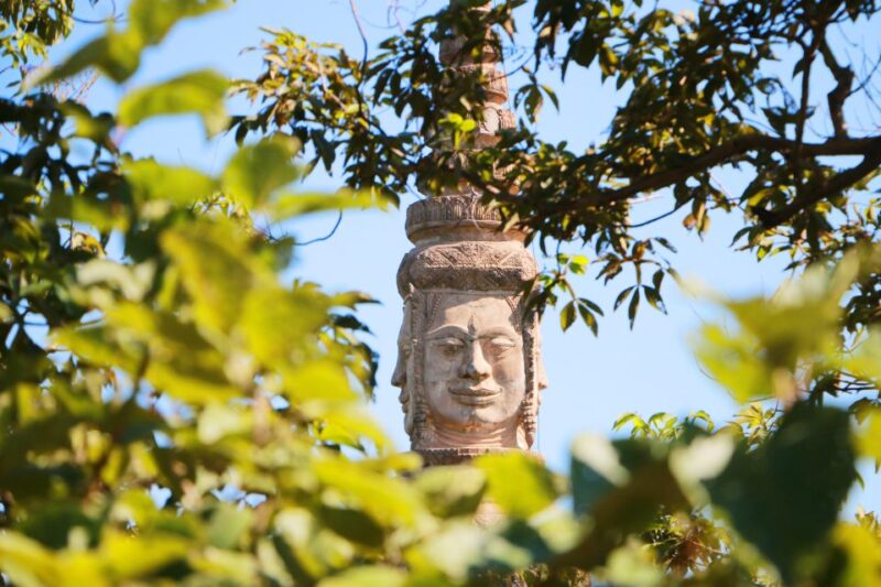 From Phnom Penh: Oudongk Mountain and Koh Chen Island Tour - Itinerary Highlights