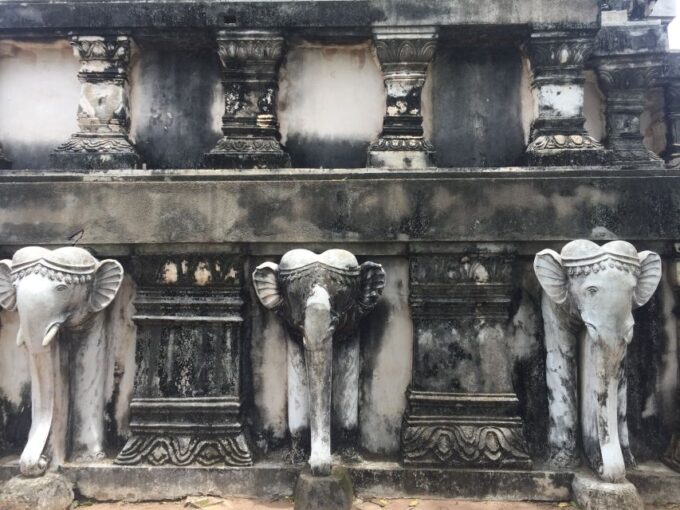 From Phnom Penh: Oudongk Mountain and Koh Chen Island Tour - Exploring the Village and Silversmithing