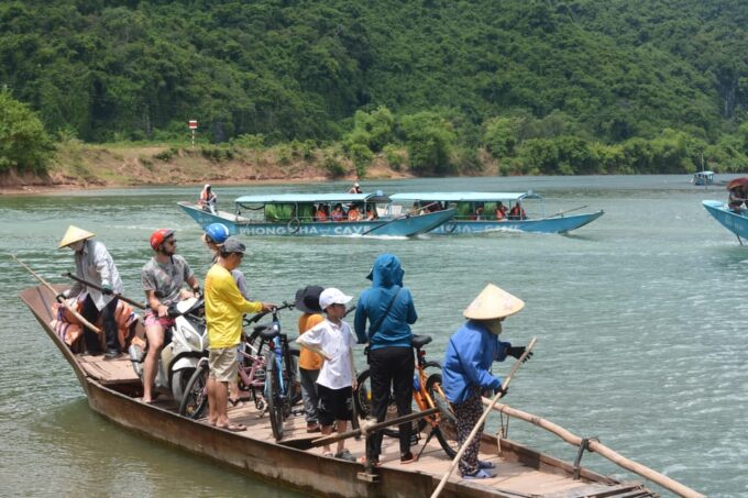 From Phong Nha: Full Day Bicycling Countryside & Duck Stop - Interact With Local People