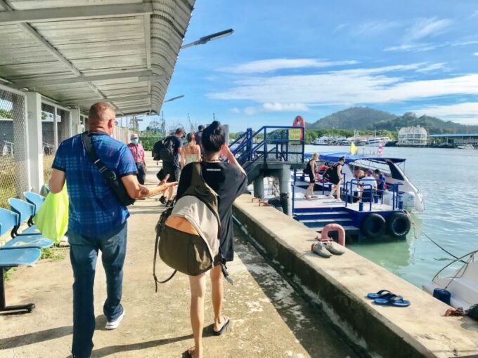 From Phuket: Phi Phi Islands Speedboat Trip & Lunch - Island-hopping Cruise