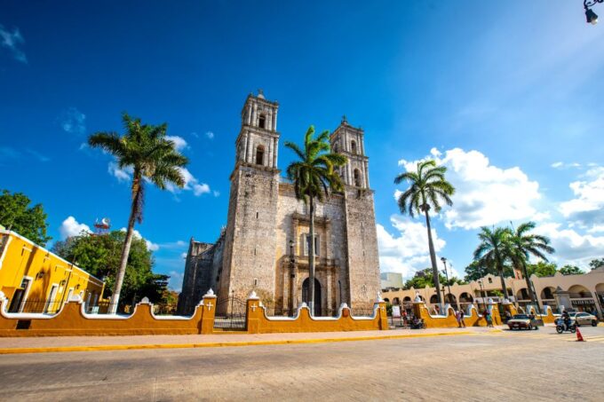 From Playa Del Carmen or Cancun: Chichen Itzá Premium Tour - Certified Bilingual Guide