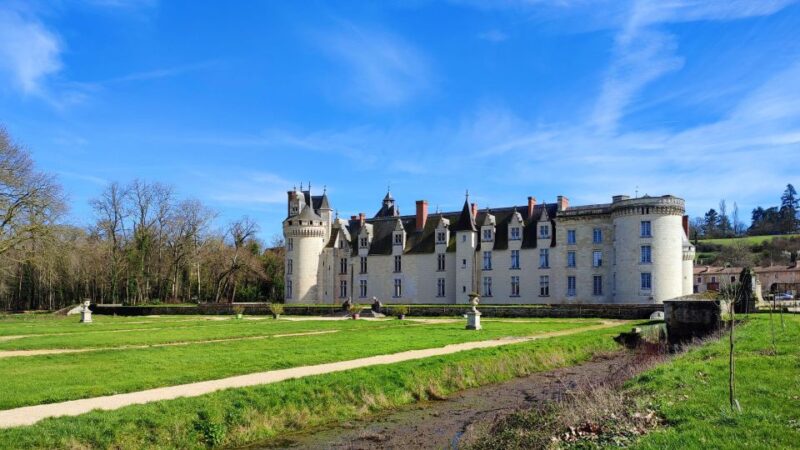 From Poitiers: Private Visit to the Castle of Dissay - Meeting Point and Parking