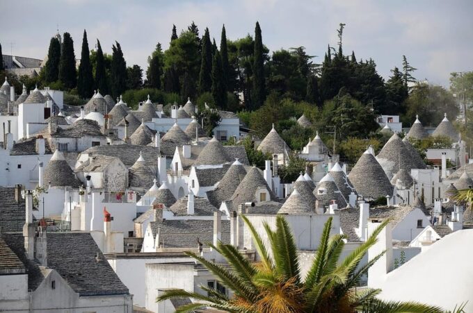 From Polignano a Mare: Alberobello Guided Tour - Meeting Point and Transfers