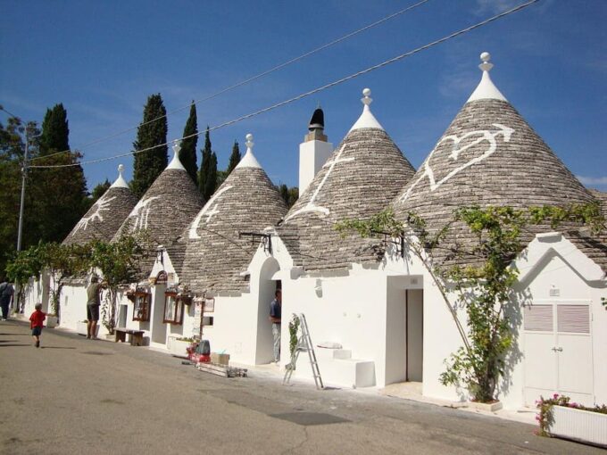 From Polignano a Mare: Alberobello Guided Tour - Duration and Timings