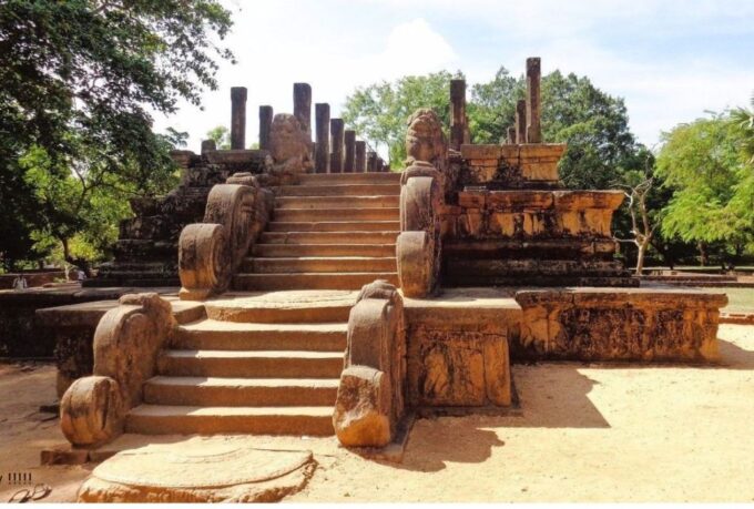 From Polonnaruwa: Ancient City of Polonnaruwa by Bike - Tour Highlights