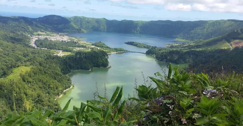 From Ponta Delgada: Sete Cidades Lakes & Fire Lake Day Tour - Itinerary Highlights