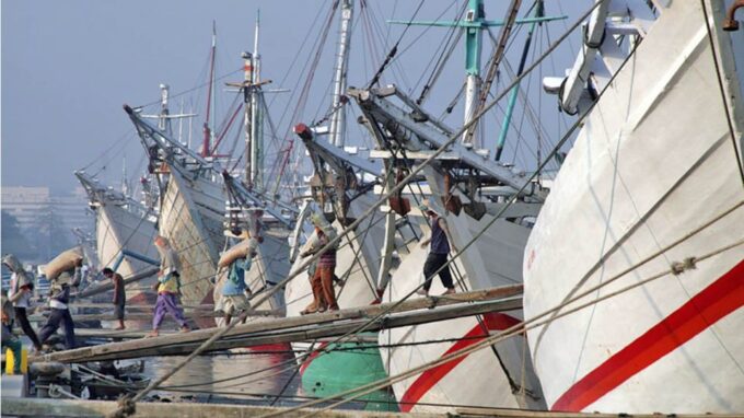 From Port Jakarta Tanjung Priok : Private Explore City Tour - Monas (National Monument)