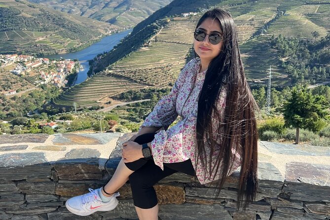 From Porto| Douro Valley Traditional Food and Wine Tasting Tour - Exploring the Douro Valley