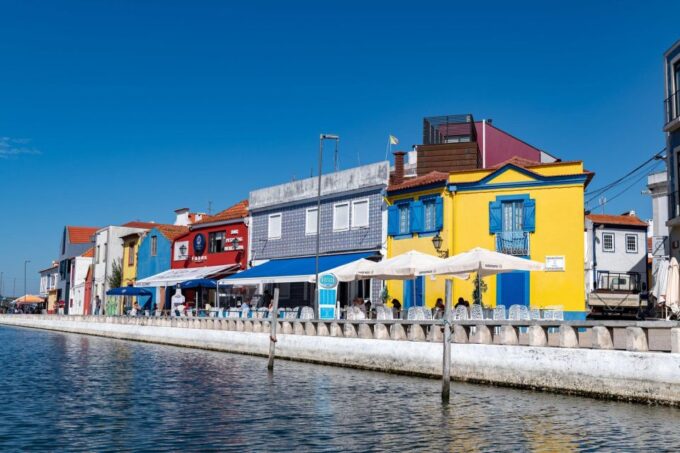 From Porto: Full Day Tour Coimbra/Aveiro All Included - Explore Coimbra and Aveiro