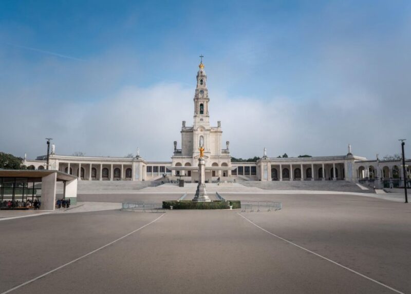 From Porto: Tour to Fatima / Batalha in 1 Day - Historical Experiences