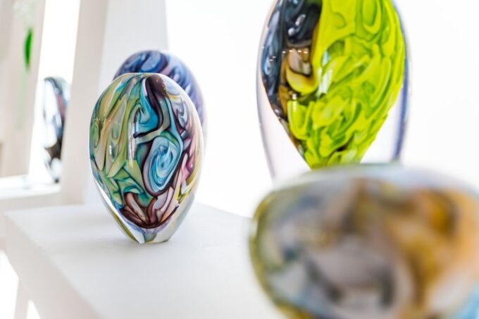 From Prague: Bohemian Glass Crystal Private Tour With Lunch - Exploring Jiří Pačineks Workshop