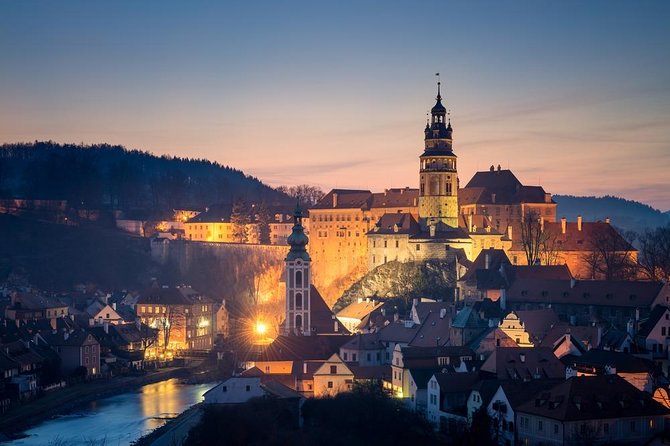 From Prague: Český Krumlov and Holašovice Guided Tour - Highlights of Český Krumlov