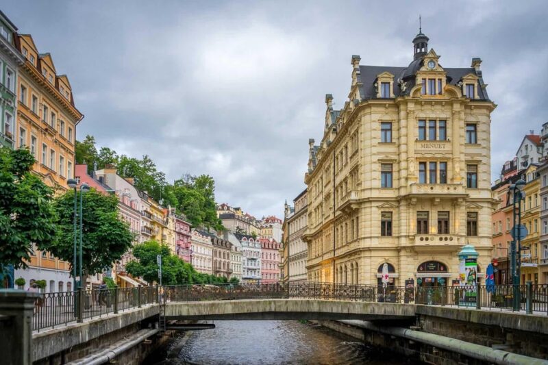 From Prague: Day Trip to Karlovy Vary - Itinerary Highlights